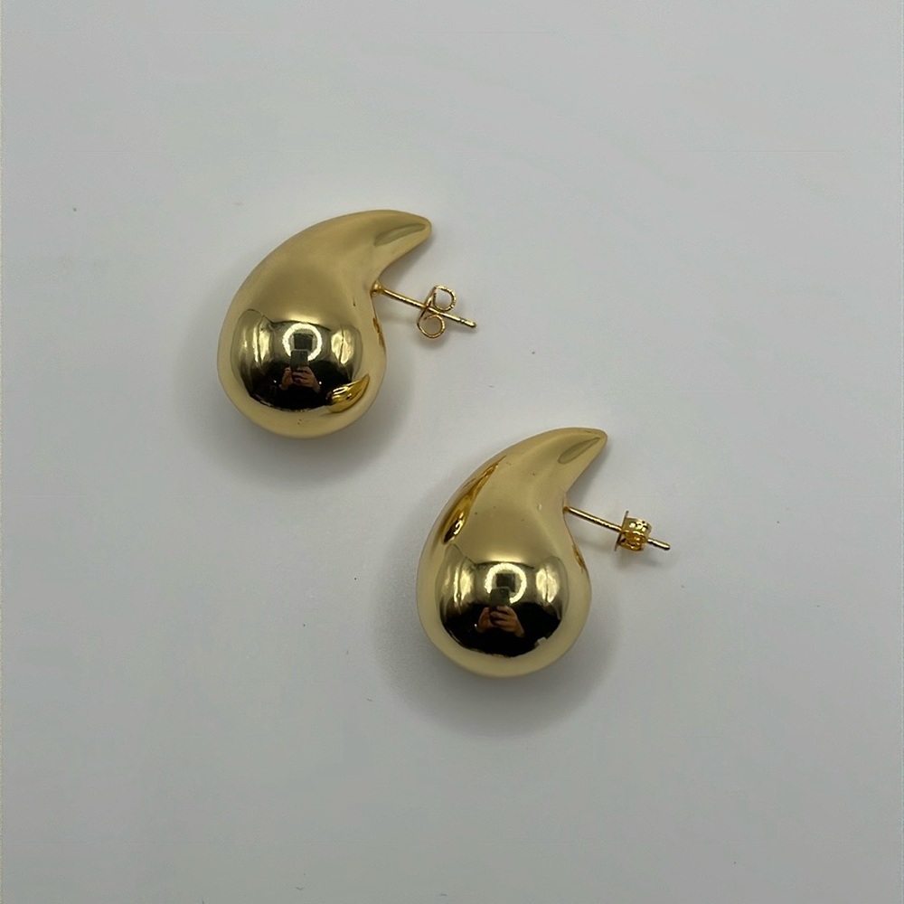 Elegant Gold plated Teardrop Earrings